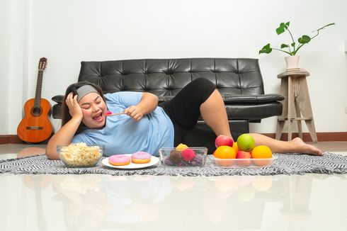 5 Kebiasaan Makan Buruk yang Bikin Berat Badan Gampang Naik