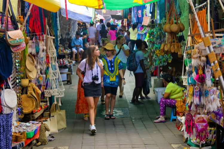 Perbedaan pasar persaingan sempurna dan  pasar persaingan tidak sempurna