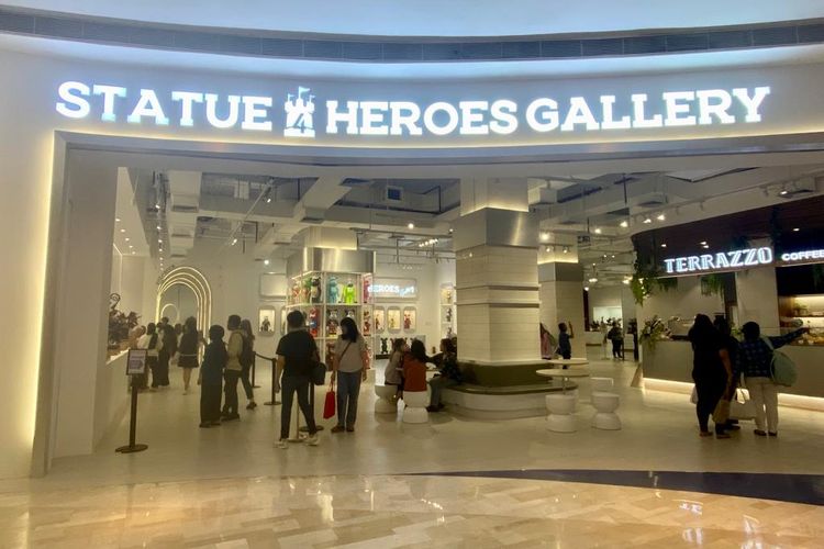 Statue 4 Heroes Gallery di lantai 4 Lotte Mall Jakarta, Kuningan, Jakarta Selatan.