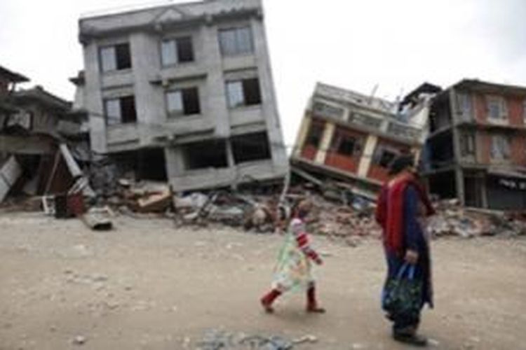 Reruntuhan Gempa Nepal