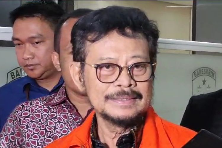 Eks Menteri Pertanian (Mentan) Syahrul Yasin Limpo (SYL) di Lobi Bareskrim, Mabes Polri, Jakarta, Kamis (11/1/2024).