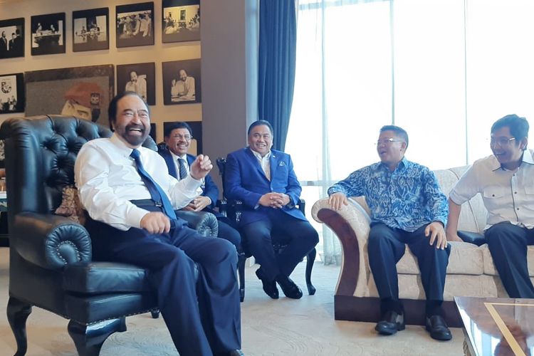 Presiden PKS Sohibul Iman dan Ketum NasDem Surya Paloh di kantor DPP NasDem di Gondangdia, Jakarta, Rabu (29/1/2020).