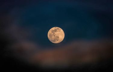 Ilustrasi supermoon