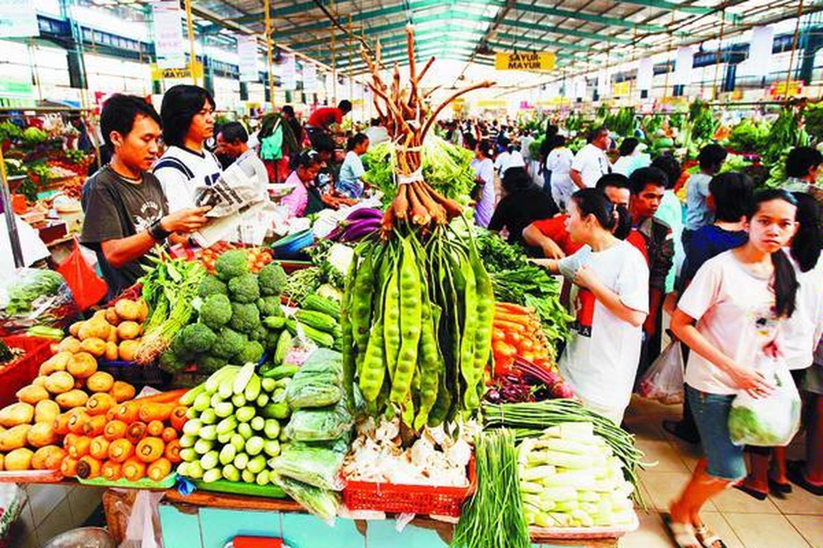 Jangan ragu melakukan tawar-menawar dengan bahasa lokal, karena akan memberikan kedekatan dengan si penjual.