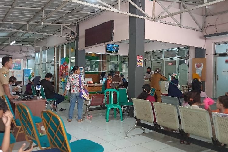 Puskesmas Rawa Buntu, Serpong, Tangerang Selatan sudah beroperasi dengan normal mulai Senin (26/9/2022). Pelayanan sempat terganggu pada Jumat (23/9/2022) hingga Sabtu (24/9/2022) pekan lalu.