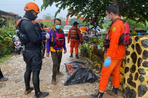 Jasad Pemuda yang Loncat ke Ciliwung Ditemukan di Pintu Air Tanah Abang