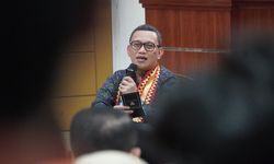 Tak Boleh Ada yang Main-Main soal Urusan PMI, Menteri Karding: Yang Nakal Saya Sikat Semua!