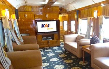 Interior Kereta Wisata Nusantara.