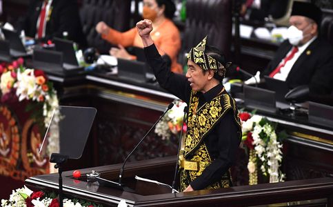 Jokowi: Indonesian Economy Overcame Lowest Point, Rebound Imminent