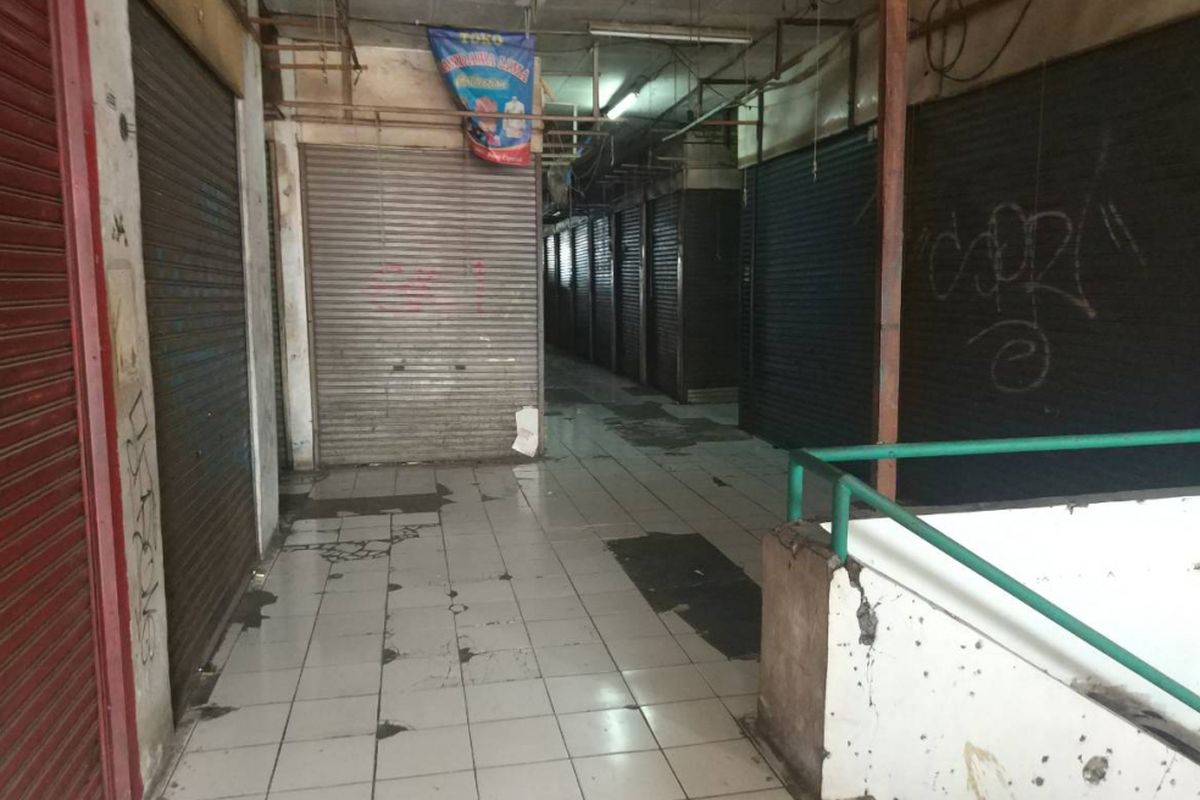 Kondisi lorong di lantai atas Pasar Ciputat, Tangerang Selatan (24/11/2018).