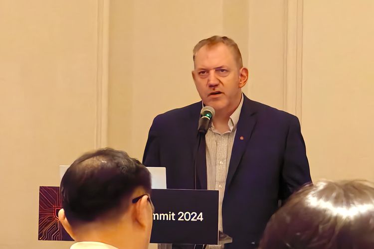 Matthew Durgin, Vice Preident of Content & Services LG Electronics, dalam konferensi pers di Seoul, Korea Selatan, Kamis (26/9/2024). Ia mengatakan, platform WebOS kini merupakan bagian penting dari portfolio perusahaan, dengan fokus pada peralihan dari model tradisional ke streaming digital