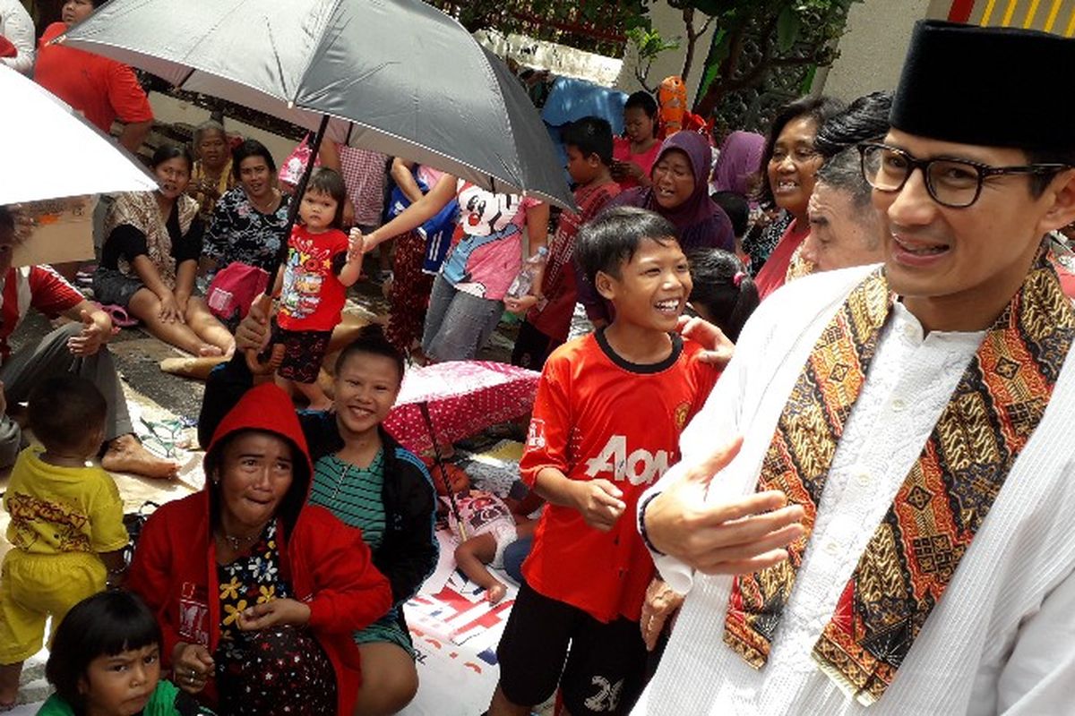 Wakil Gubernur DKI Jakarta mengunjungi Vihara Dharma Bhakti, Glodok, Jakarta Barat pada Junat (12/2/2018).