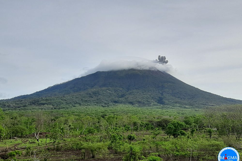 Satu Pengungsi Erupsi Gunung Ile Lewotolok Meninggal karena Sesak Napas