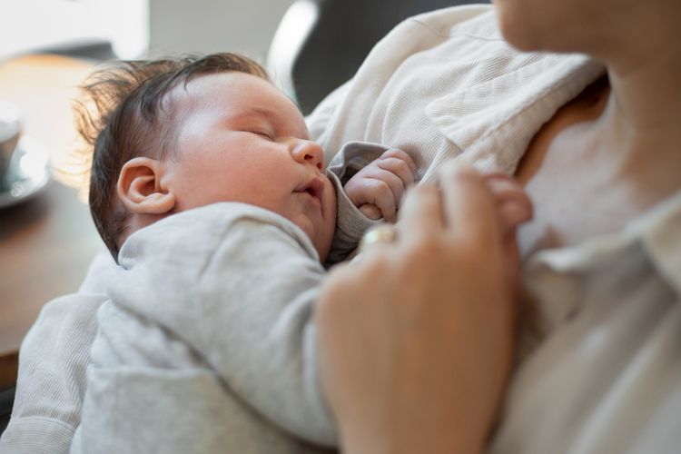 Bayi di Bekasi Alami Kejang dan Radang Otak Usai Disuntik Vaksin di Puskesmas