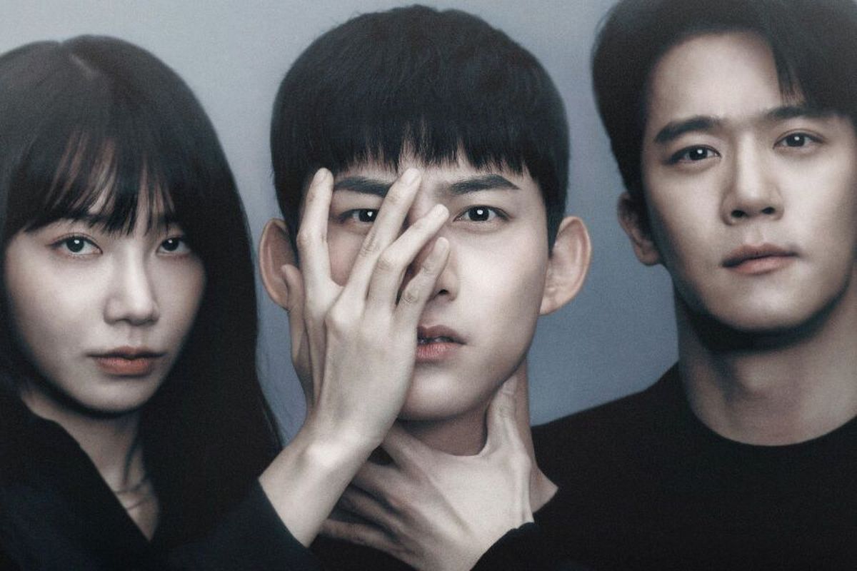 Pemeran drakor Blind (ki-ka): Jeong Eunji Apink, Ok Taecyeon 2PM, dan Ha Seok Jin.