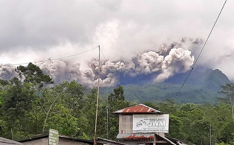  Indonesia’s Mount Merapi Continuously Spews Hot Clouds and Ash