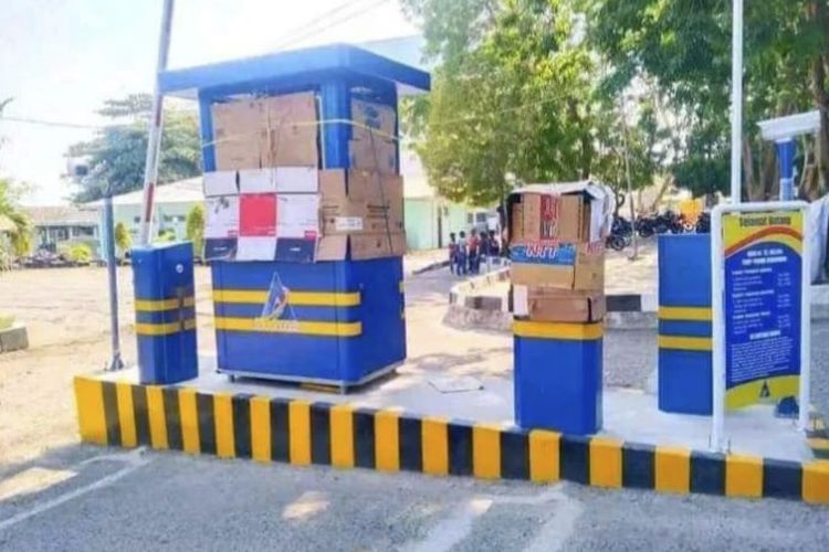 Pengoperasian portal di RSUD Tc. Hillers Maumere, Kabupaten Sikka dihentikan sementara.