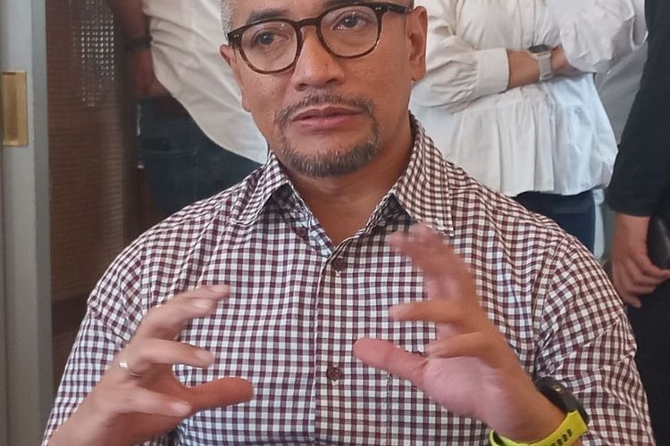 Dari puncak karir sebagai CEO Investree hingga terseret kasus hukum. Profil Adrian Gunadi yang kini menjadi sorotan setelah dugaan gagal bayar yang berujung pada status DPO