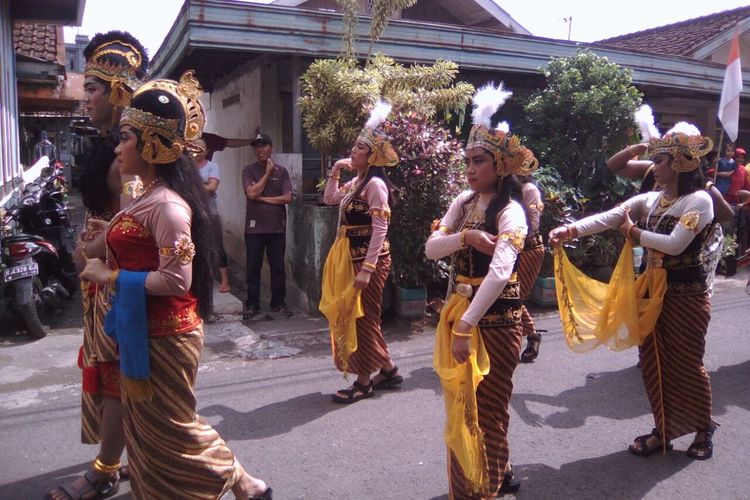 karnaval & kirab budaya pada Kegiatan Bersih Desa Kelurahan Polowijen Tahun 2017.