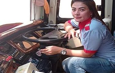Kisah Liena Ozora Sang Sopir Bus Wonogiri-Jakarta, Kerja demi ...