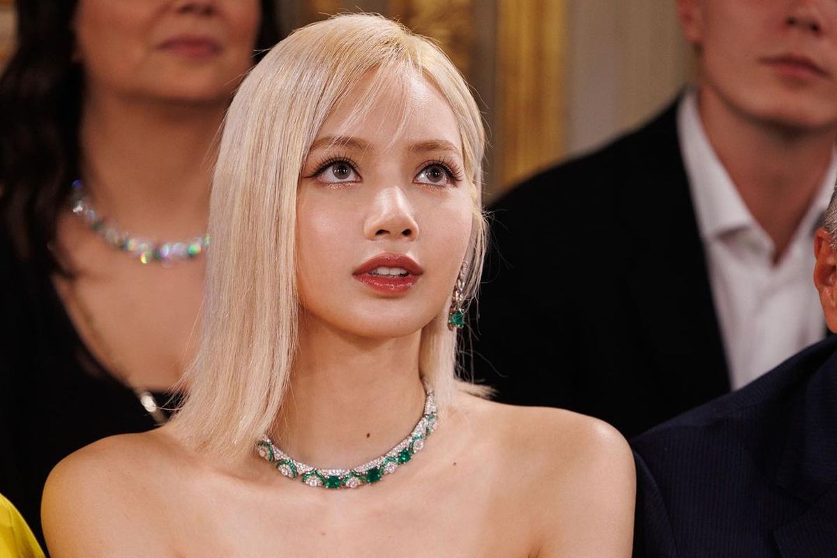 Lisa BLACKPINK saat menghadiri acara Bulgari di Paris, Senin (6/6/2022).