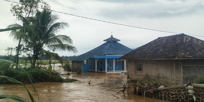 Berita Harian Banjir-bandang-dompu Terbaru Hari Ini - Kompas.com