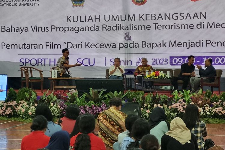 Kadensus 88 Antitero Polri usai mengisi kuliah umum di Unik Seogijapranoto Semarang, Senin (20/3/2023).