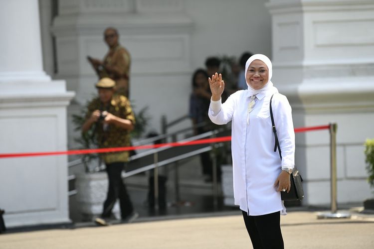 Politisi PKB Ida Fauziah tiba di Kompleks Istana Kepresidenan di Jakarta, Selasa (22/10/2019). ANTARA FOTO/Puspa Perwitasari/foc.