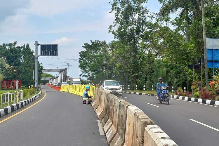 Potret ruas jalan di Kawasan Jembatan Jurug Kota Solo Jawa Tengah