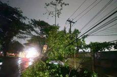 Truk Tangki Oleng Tabrak Pembatas Jalan Tol JORR hingga Ringsek