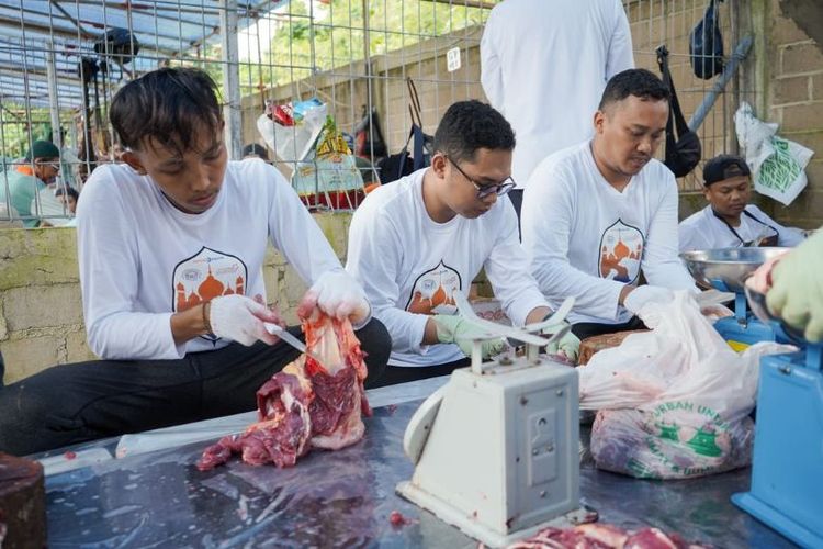 Kegiatan Idul Adha pada 6-7 Juni 2025 lalu turut melibatkan sebanyak 82 karyawan dari Pupuk Kaltim melalui program Evolution. 