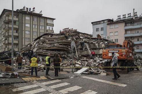 Gempa Turkiye, Kemlu: 10 WNI Terluka, 104 Devakuasi ke Ankara