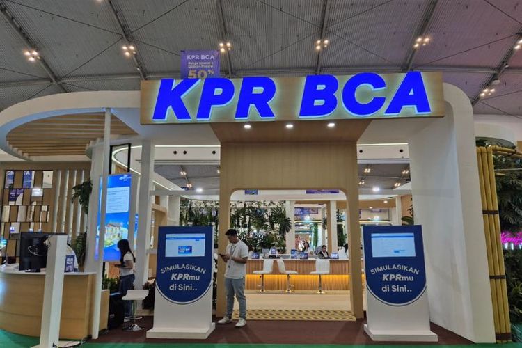 Untuk KPR BCA, tersedia bunga spesial 1,69 persen efektif per tahun fixed selama satu tahun, disertai diskon provisi hingga 50 persen serta potongan biaya asuransi jiwa sebesar 5 persen. 