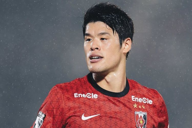 Pemain Urawa Red Diamonds, Hiroki Sakai. Sang pemain tengah mempersiapkan diri untuk mentas di Piala Dunia 2022.