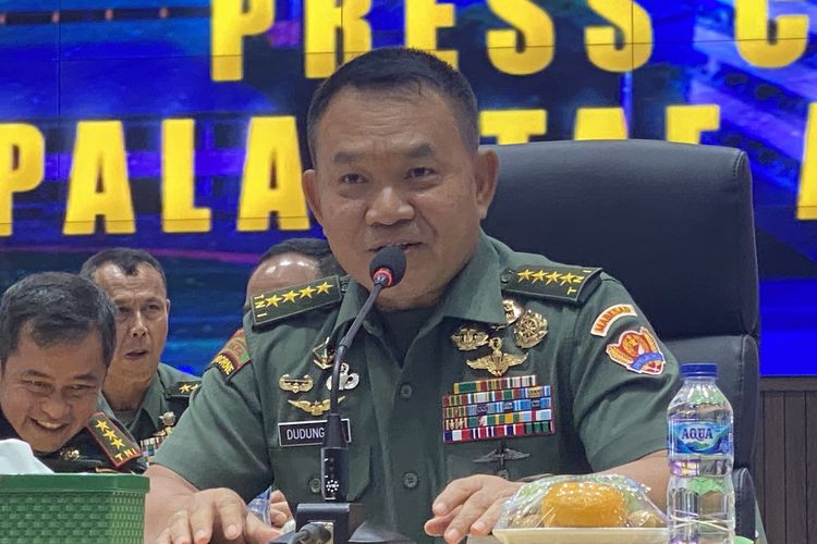 Kepala Staf Angkatan Darat (KSAD) Jenderal Dudung Abdurachman di Markas Besar TNI Angkatan Darat (Mabesad), Jakarta, Kamis (15/9/2022).