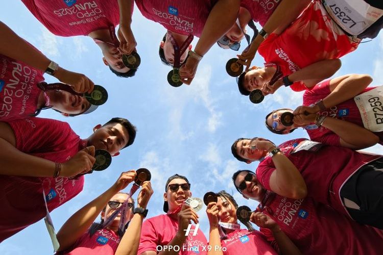 Keseruan para peserta lari OPPO Run 2025. 