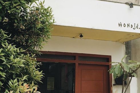 Hondje Kedai Teh Hits di Malang, Lokasi di Perumahan Warga