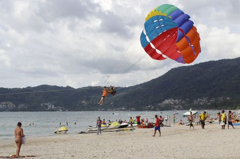 Berita Foto: Jalan-jalan Sore di Pantai Patong Phuket