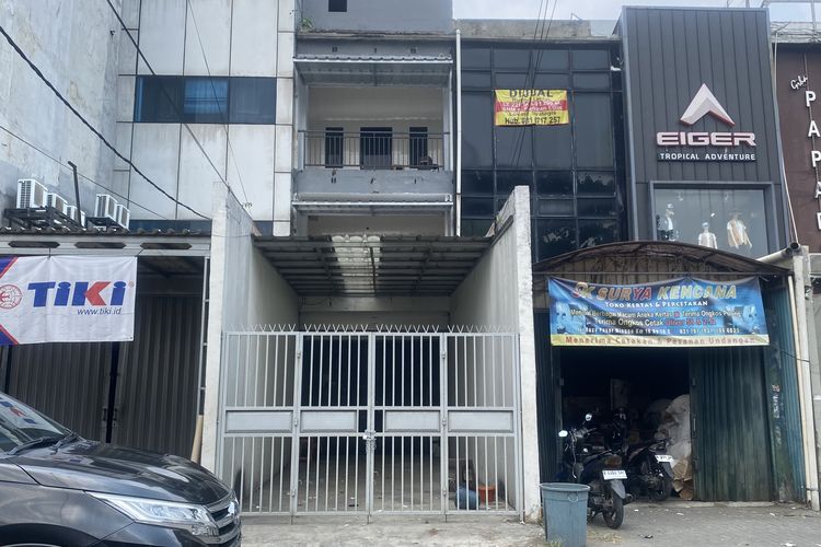 Ruko Tempat Loker Bodong di Pasar Minggu Jaksel Tutup, Spanduk Dicopot dan Pagar Terkunci