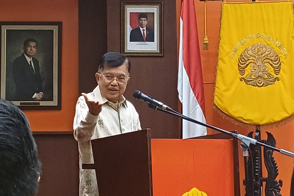 Wakil Presiden Ke-10 dan 12 RI, Jusuf Kalla dalam acara diskusi politik di Universitas Indonesia, Depok, Jawa Barat, Kamis (7/3/2024).