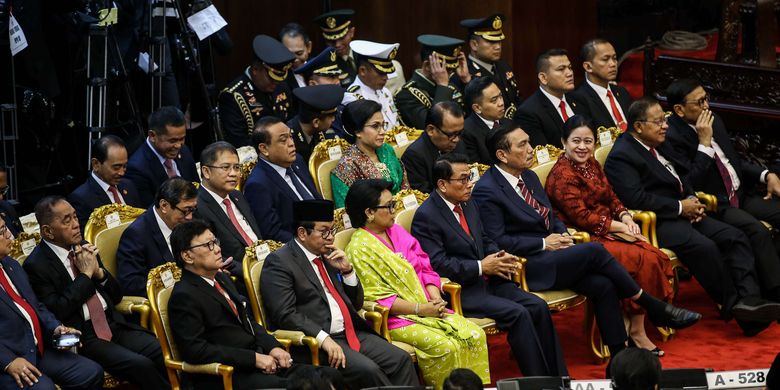 Menteri kabinet kerja pemerintahan Indonesia saat mengikuti Sidang Tahunan MPR di Kompleks Parlemen, Senayan, Jakarta, Jumat (16/8/2019). Sidang tahunan digelar bersama dengan dua agenda sidang lainnya, yakni sidang bersama DPR-DPD serta pidato Presiden dalam rangka penyampaian RAPBN 2020.