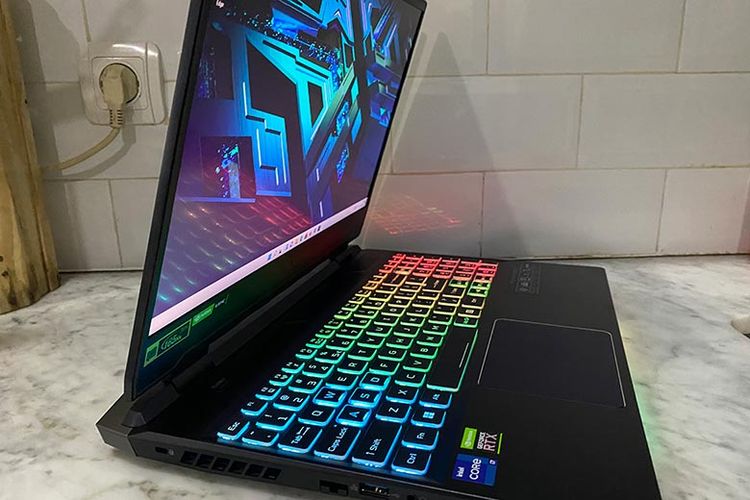 Prosesor supercanggih tersemat pada Acer Predator Helios 300. 