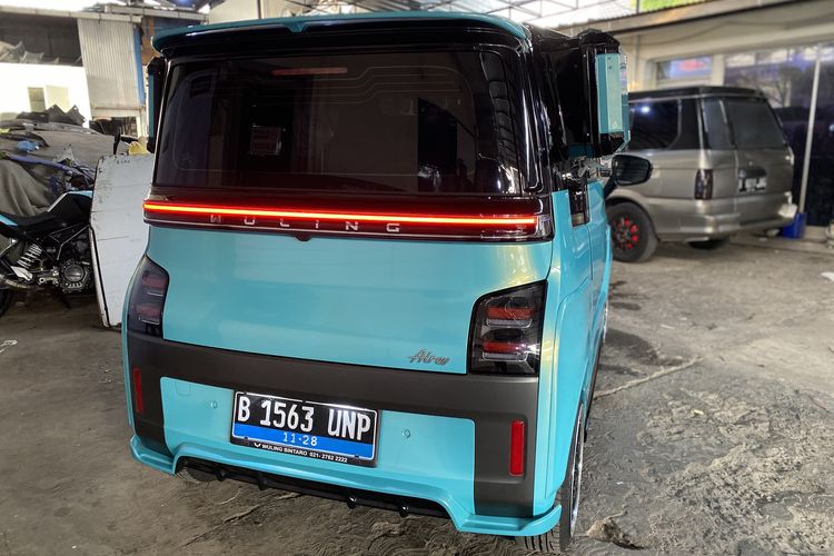 Bodykit Wuling Air ev garapan Tomi Airbrush