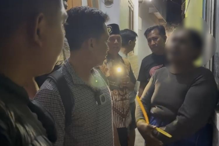 Tak Terima Ditegur Usai Lecehkan Istri Tetangga, Pria di Bangkalan Bacok Suami Korban