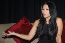 Anggun bersama Empat Superstar Dunia Isi Soundtrack Film Dokumenter