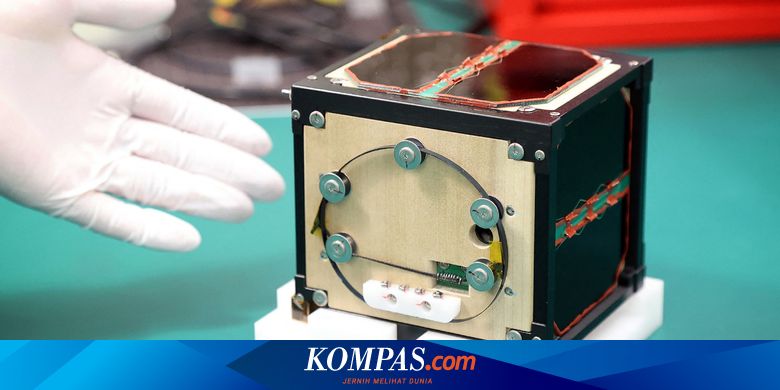 日本が世界初の木製衛星を製作、地球帰還時に燃え尽きる
