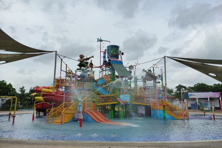 Wahana bermain air baru di Kota Bekasi, Go! Wet Waterpark, Kamis (20/2/2020). Wahana baru ini bisa menjadi salah satu pilihan destinasi wisata keluarga maupun milenial.