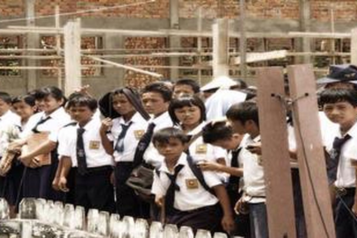 Ilustrasi: Apabila ada calon siswa mengundurkan diri dengan tidak melakukan lapor diri, pihak SMAN 28 akan kembali membuka pendaftaran tahap dua pekan depan, tepatnya 13-14 Juli 2010.