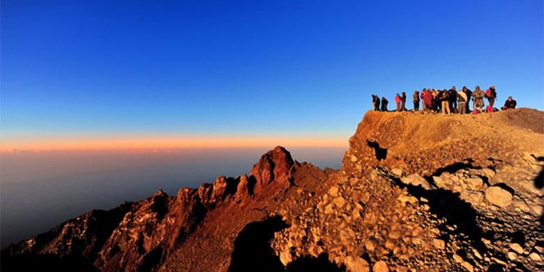 Keindahan Gunung Rinjani wajib dikunjungi (Sumber: Shutterstock)