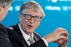 Bill Gates Ternyata Pakai Ponsel Lipat, tapi Bukan Buatan Microsoft